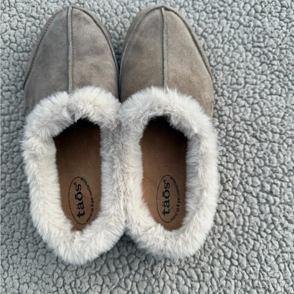 Taos Water Resistant Suede Warm-Lined Clogs - Future - Picture 3 of 5